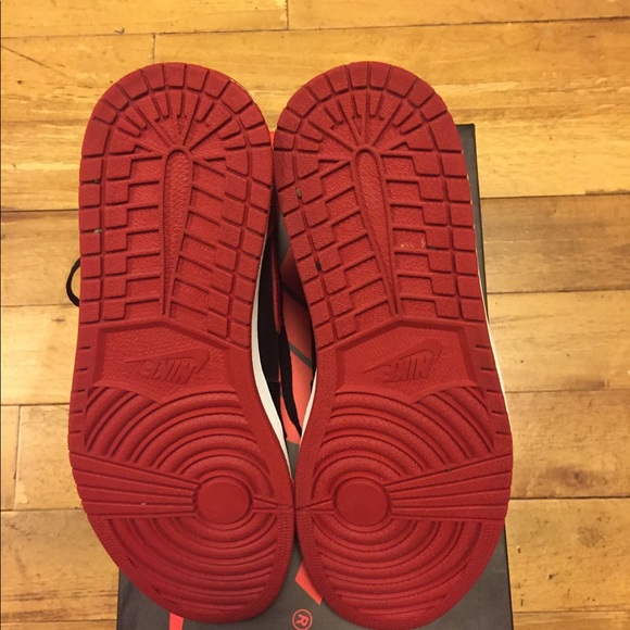 Air Jordan Retro 1 High OG “ Bred” (12) - Picture 7 of 8